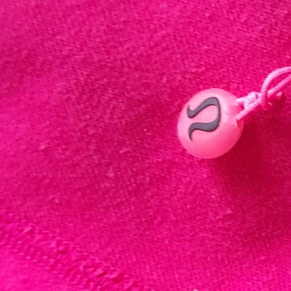 Lululemon Pink hoodie sold - Picture 2 of 4
